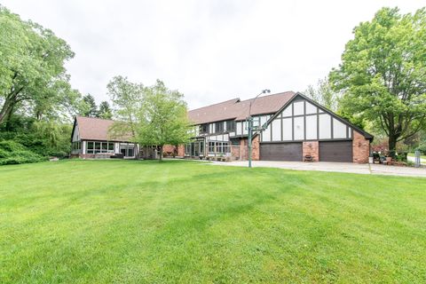 A home in Bloomfield Hills