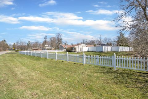 A home in West Bloomfield Twp