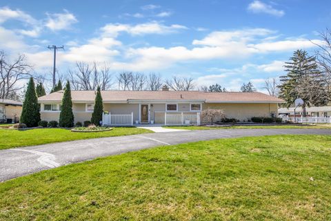 A home in West Bloomfield Twp