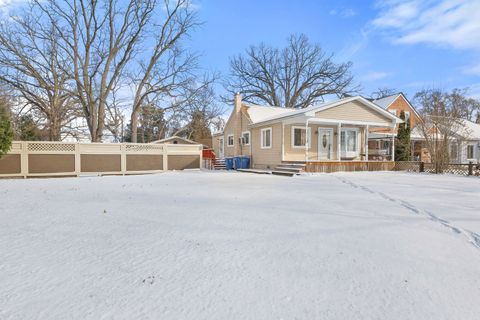 A home in Dearborn Heights