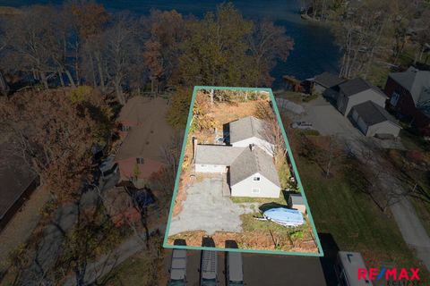 A home in Waterford Twp