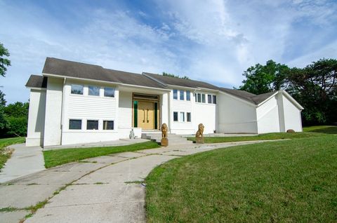 A home in West Bloomfield Twp