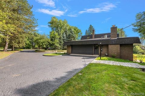 A home in Rochester Hills