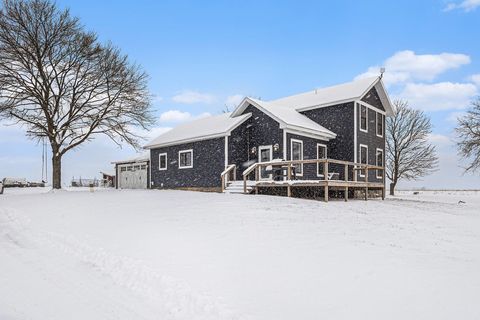 A home in Ravenna Twp