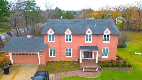 A home in West Bloomfield Twp