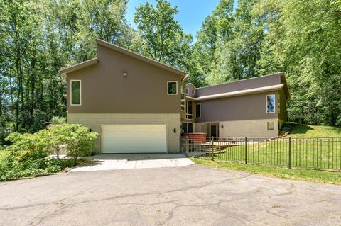 A home in Pennfield Twp