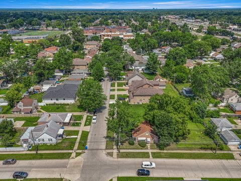 A home in Dearborn Heights