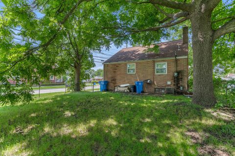 A home in Dearborn Heights