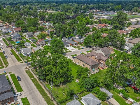 A home in Dearborn Heights