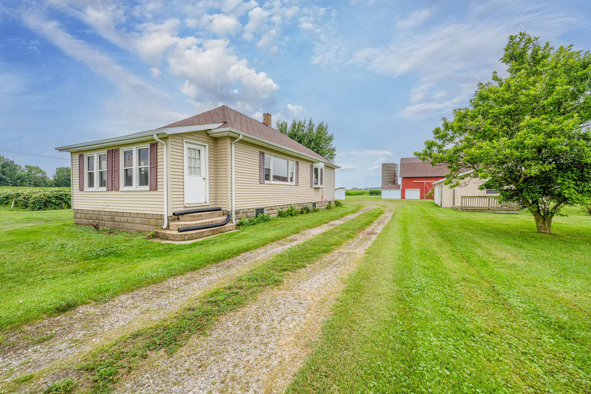 View Royalton Twp, MI 49103 house