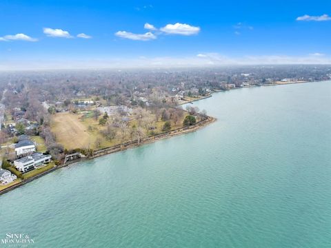 A home in Grosse Pointe Park