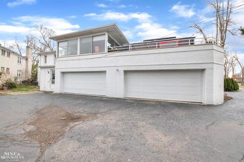 A home in Grosse Pointe Park