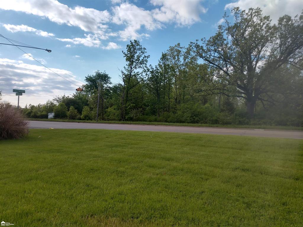 5424 Pierson Rd, Flushing, MI 48433