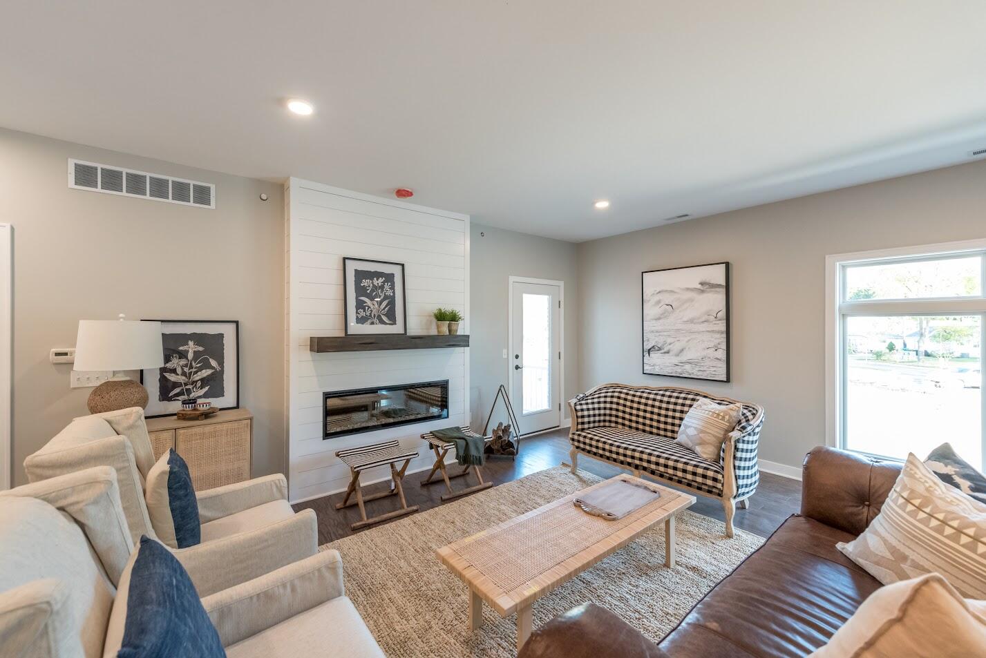 637 Woodland Drive