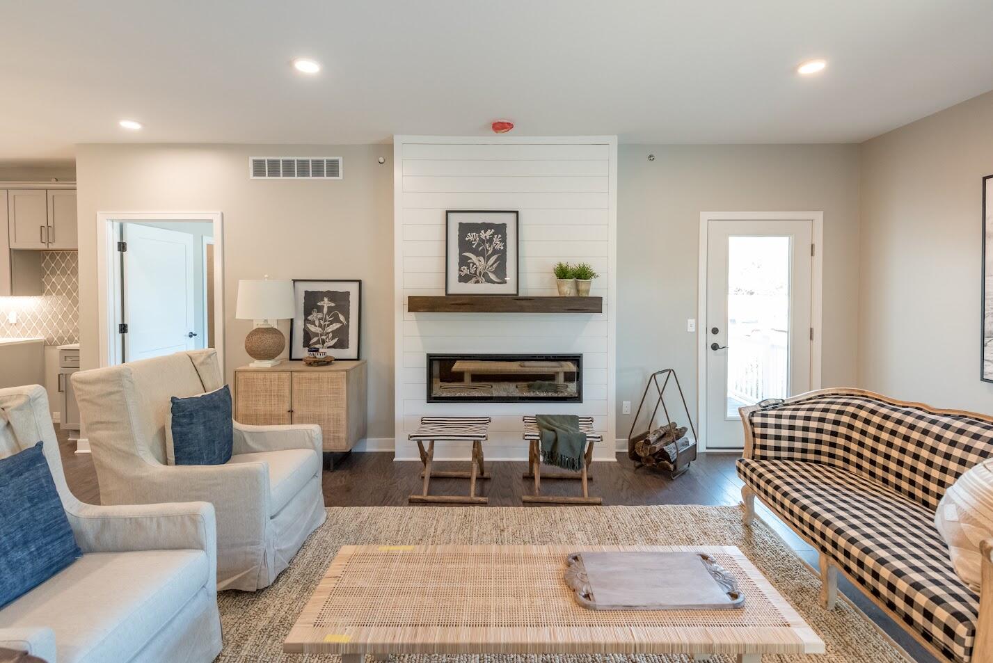 637 Woodland Drive