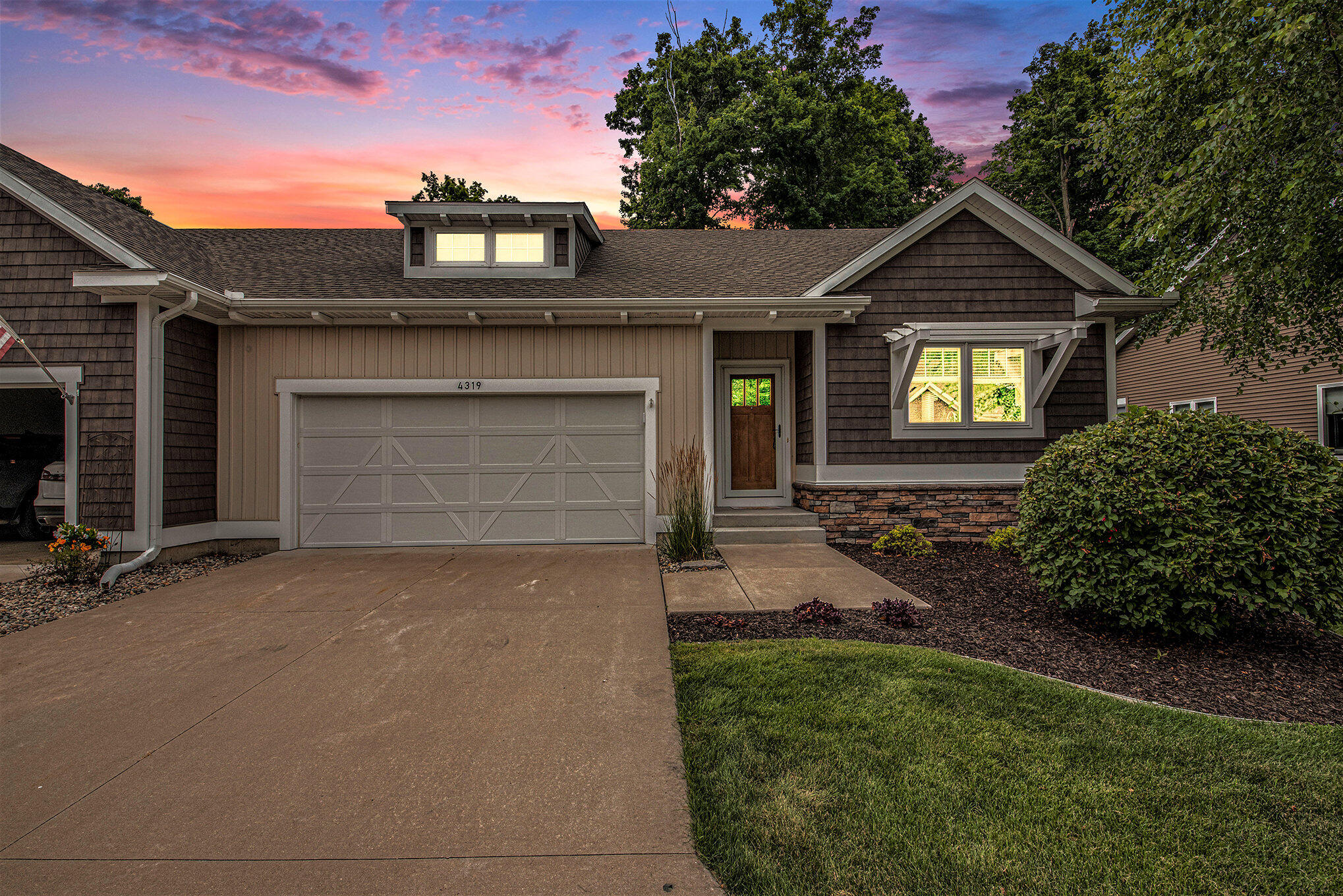 View Georgetown Twp, MI 49426 condo