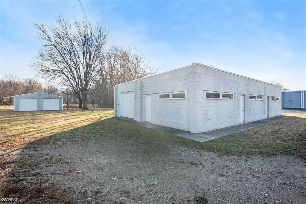 1128 N Saginaw Road