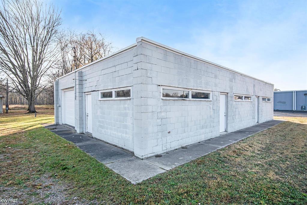 1128 N Saginaw Road