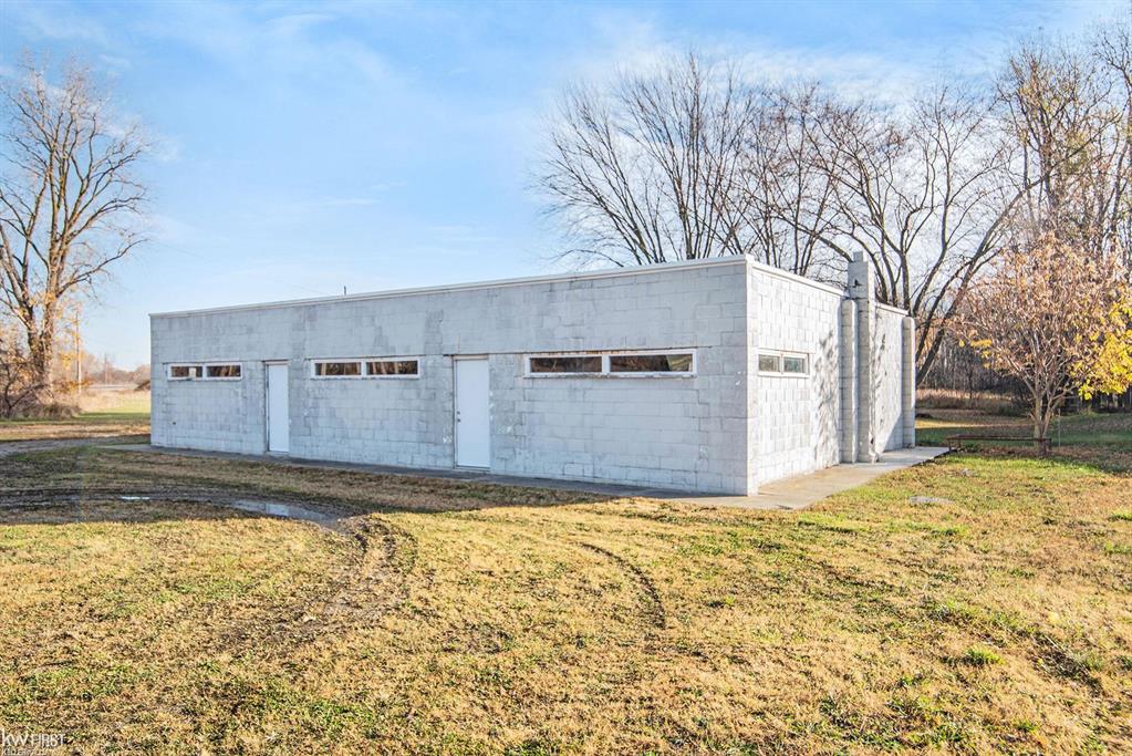 1128 N Saginaw Road