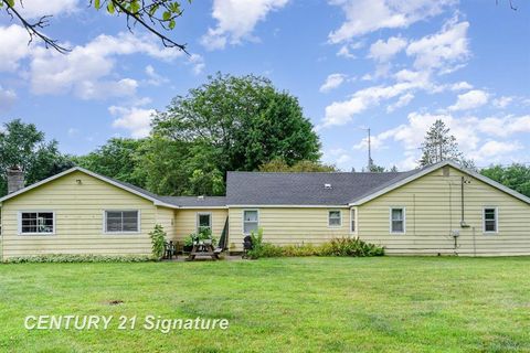 A home in Farwell Vlg