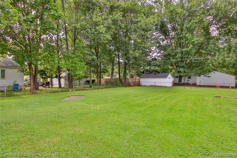 A home in Dearborn Heights