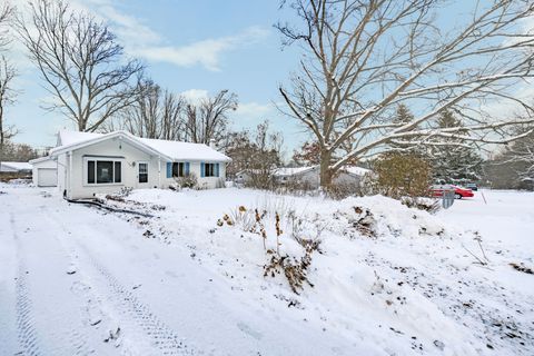 A home in Roscommon Twp