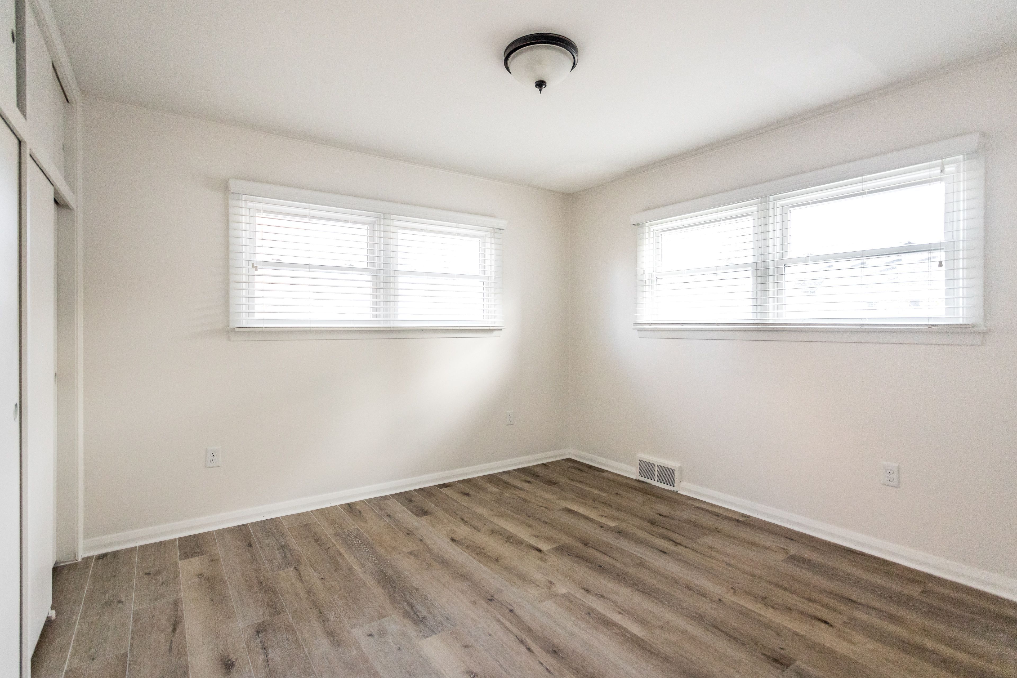 Detroit, Michigan 48215, United States, 4 Bedrooms Bedrooms, ,3 BathroomsBathrooms,Residential,Active,92147