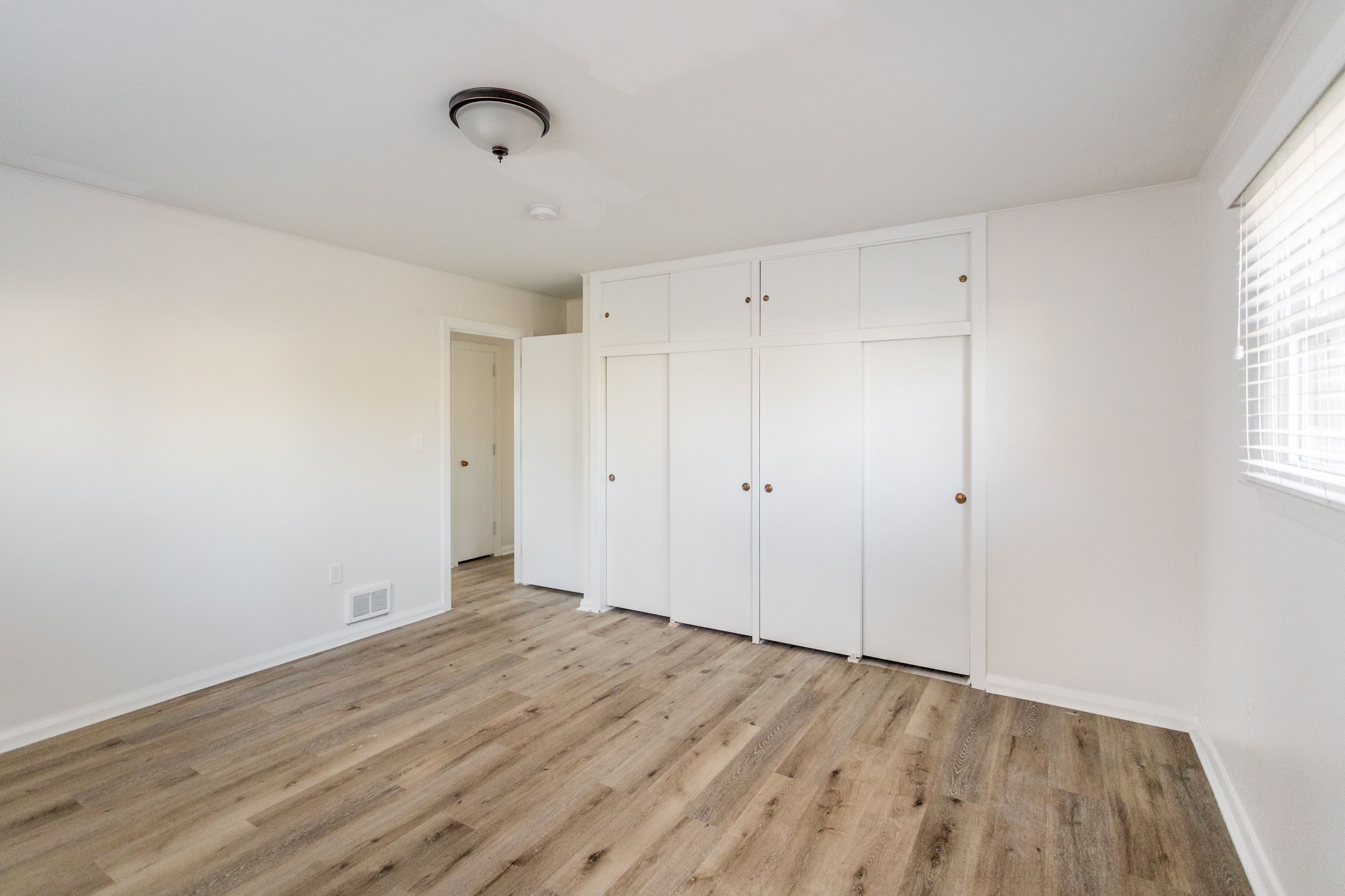 Detroit, Michigan 48215, United States, 4 Bedrooms Bedrooms, ,3 BathroomsBathrooms,Residential,Active,92147