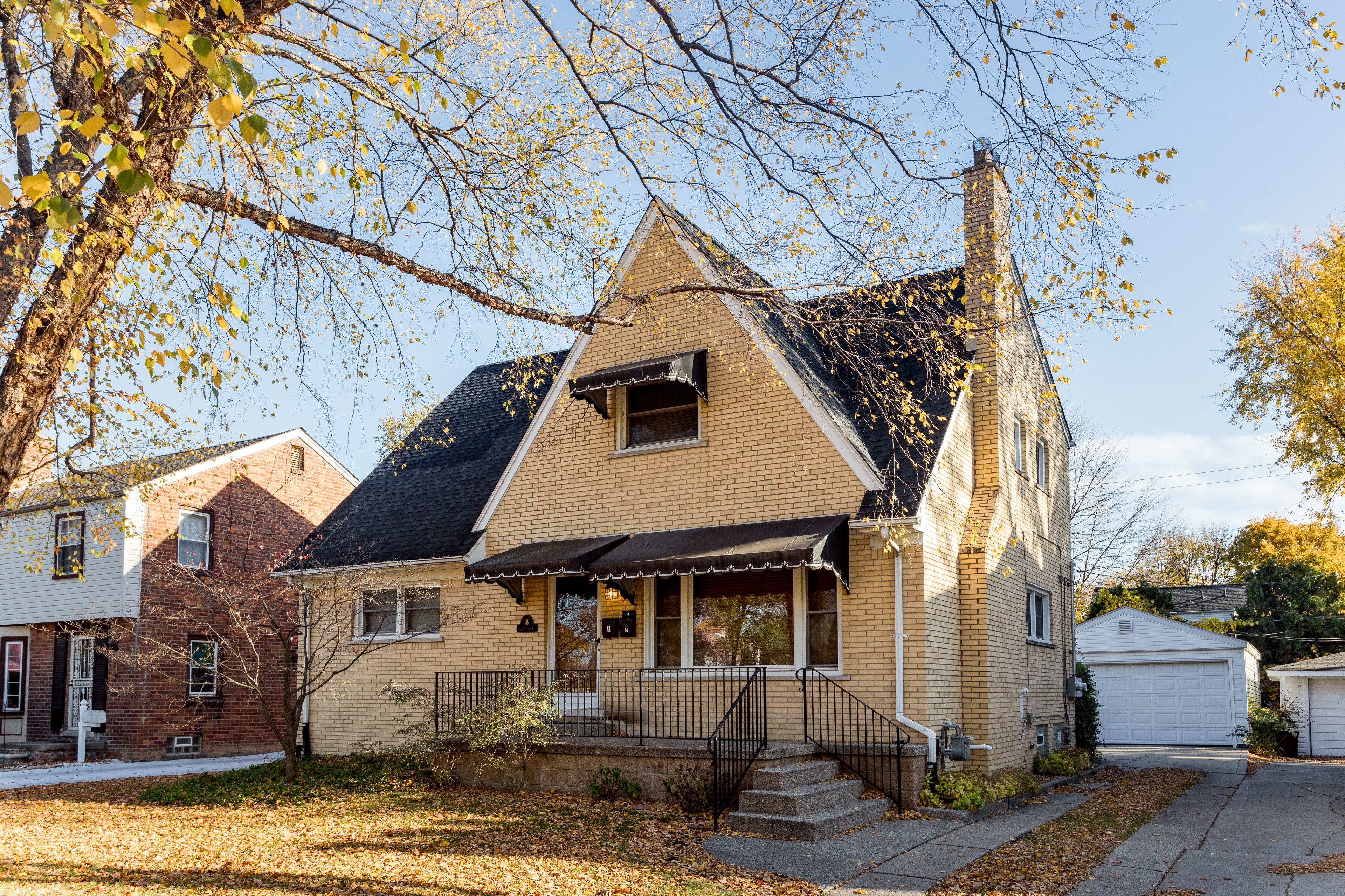 Detroit, Michigan 48215, United States, 4 Bedrooms Bedrooms, ,3 BathroomsBathrooms,Residential,Active,92147