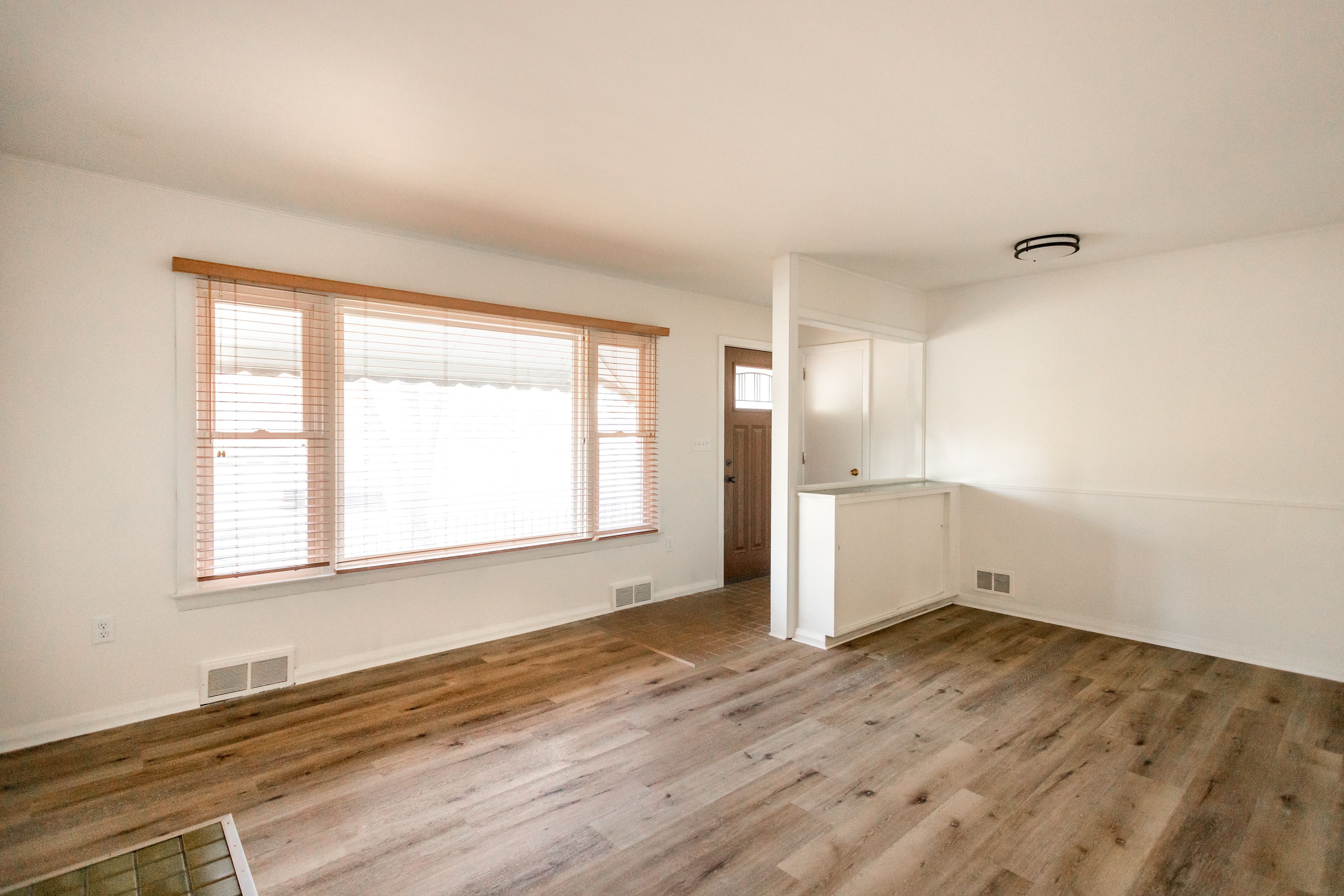 Detroit, Michigan 48215, United States, 4 Bedrooms Bedrooms, ,3 BathroomsBathrooms,Residential,Active,92147
