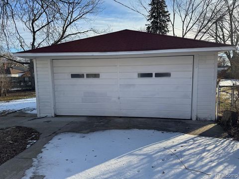 A home in EastpointeCity_Macomb