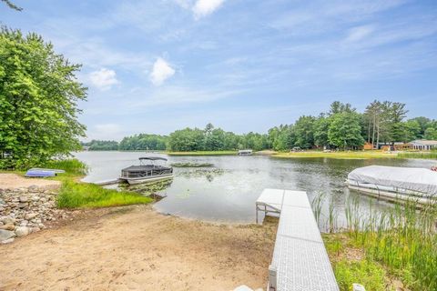 A home in Clam Lake Twp