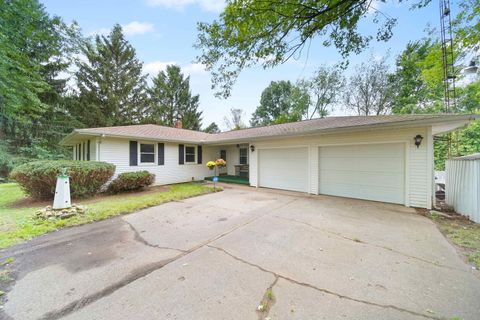 A home in Parma Twp