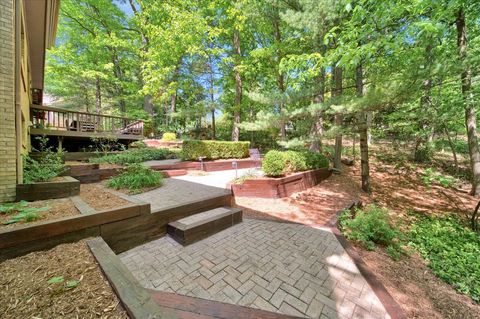 A home in West Bloomfield Twp