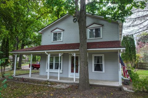 A home in Waterford Twp