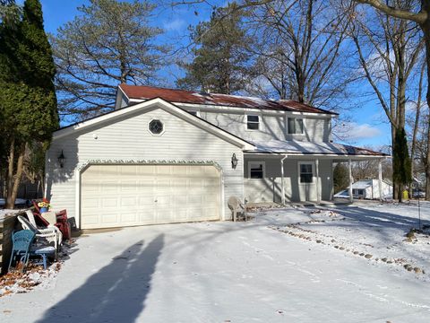 A home in Waterford Twp