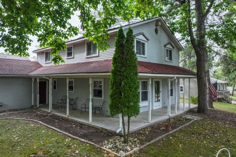 A home in Waterford Twp