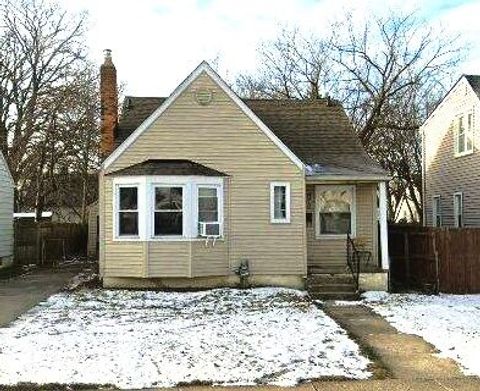 A home in Harper Woods