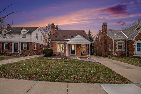 A home in Grosse Pointe Woods