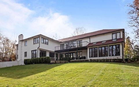 A home in Bloomfield Twp