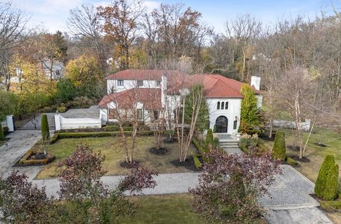 A home in Bloomfield Twp