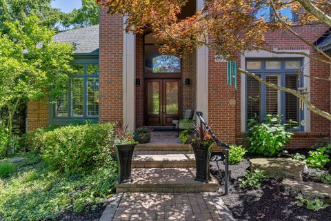 A home in West Bloomfield Twp