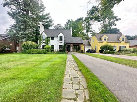 A home in Owosso