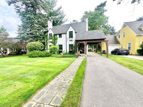 A home in Owosso