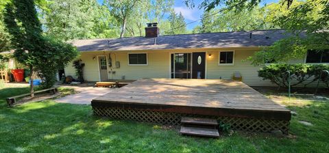 A home in West Bloomfield Twp