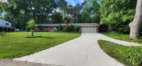 A home in West Bloomfield Twp