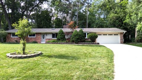 A home in West Bloomfield Twp