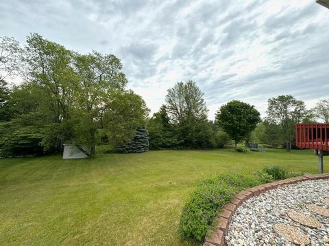 A home in Clam Lake Twp