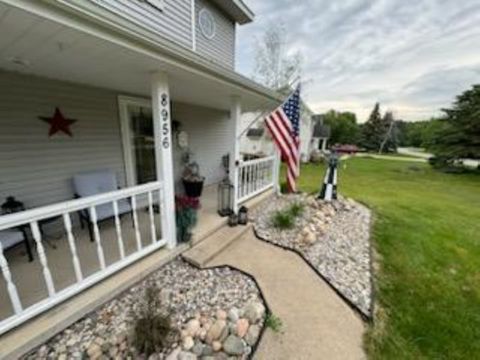 A home in Clam Lake Twp