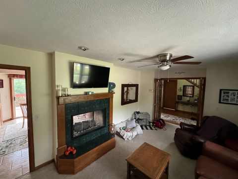 A home in Clam Lake Twp